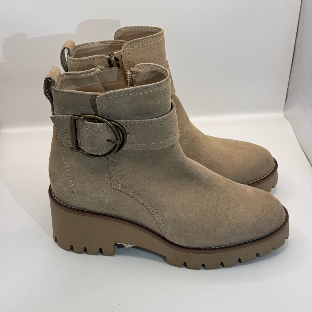 Blondo Dagger Waterproof Bootie Womens 5.5 Sand Suede Lug Sole‎ Zipper
